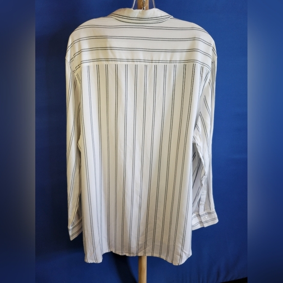 Tahari Button Up Dress Shirt White With Grey Piping XXL - Picture 4 of 11